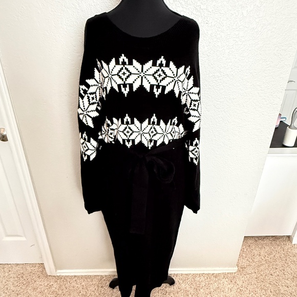 🆕 NWT Black and White Knit Sweater Dress with tie belt - Picture 1 of 5